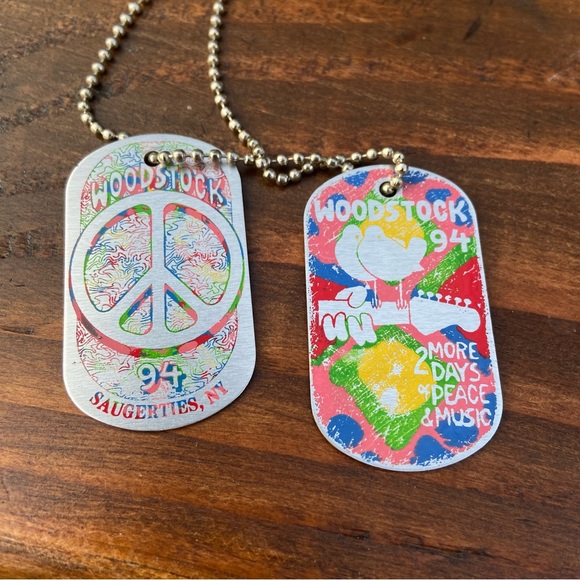 All Like New - 1994 Woodstock - Collectable Dog Tags, Arm Band and Comic Book - Picture 6 of 15